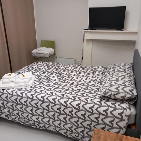 Chez Jean-Claude Panzió Wavre Kültér fotó